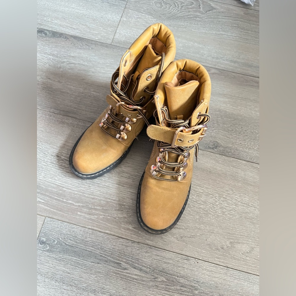 Seven7 boots